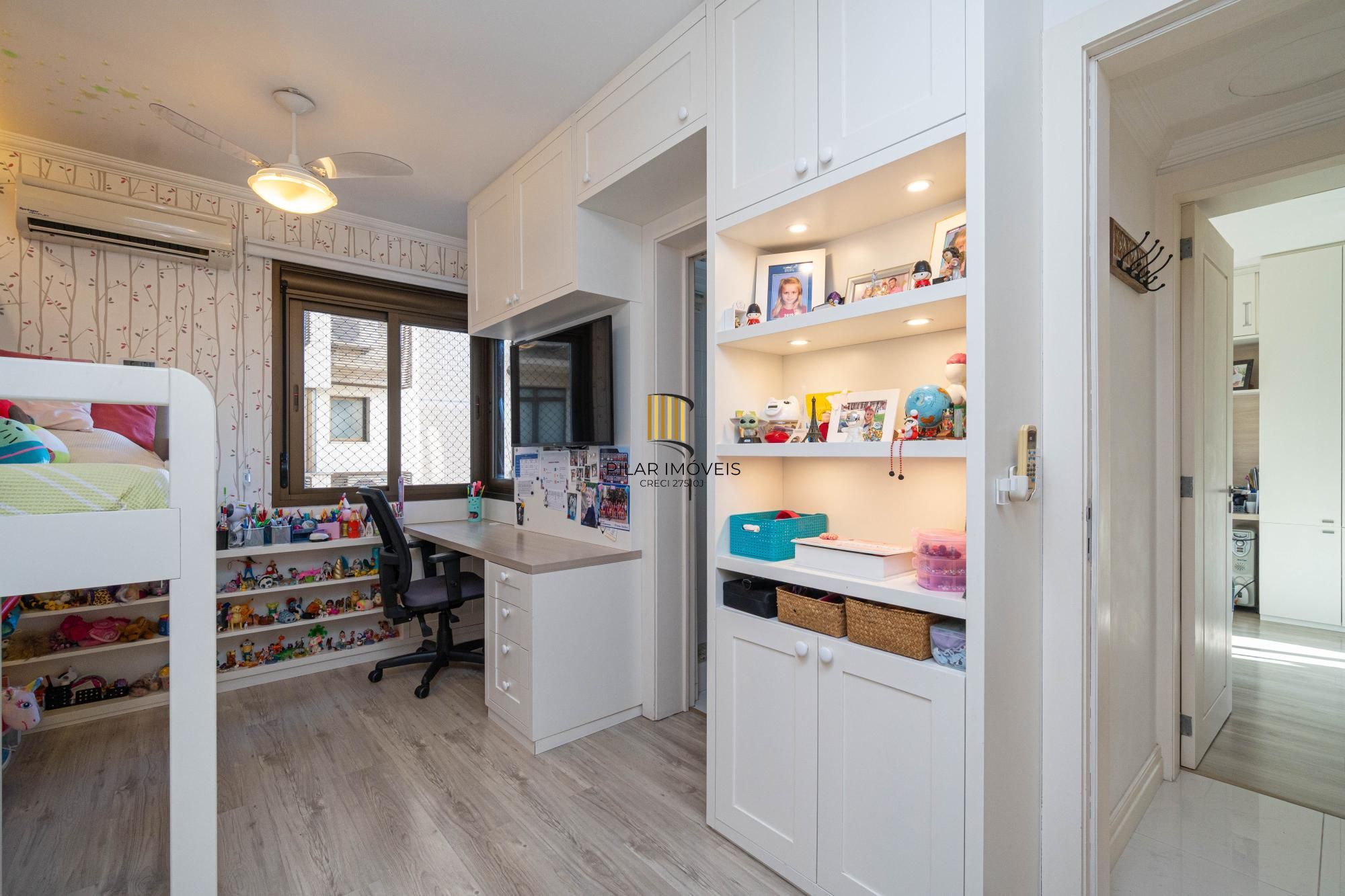 Apartamento com 3 dormitórios sendo 3 suítes no bairro Auxiliadora - POA/RS