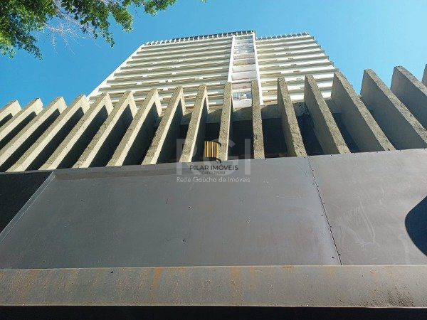 APARTAMENTO COM 3 DORMITÓRIOS E 2 VAGAS DE GARAGEM NO BAIRRO INDEPENDÊNCIA - PORTO ALEGRE/RS.