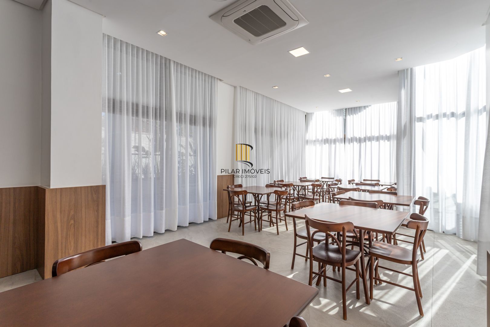 APARTAMENTO 3 SUÍTES E 2 VAGAS DE GARAGEM NO BAIRRO RIO BRANCO - PORTO ALEGRE/RS