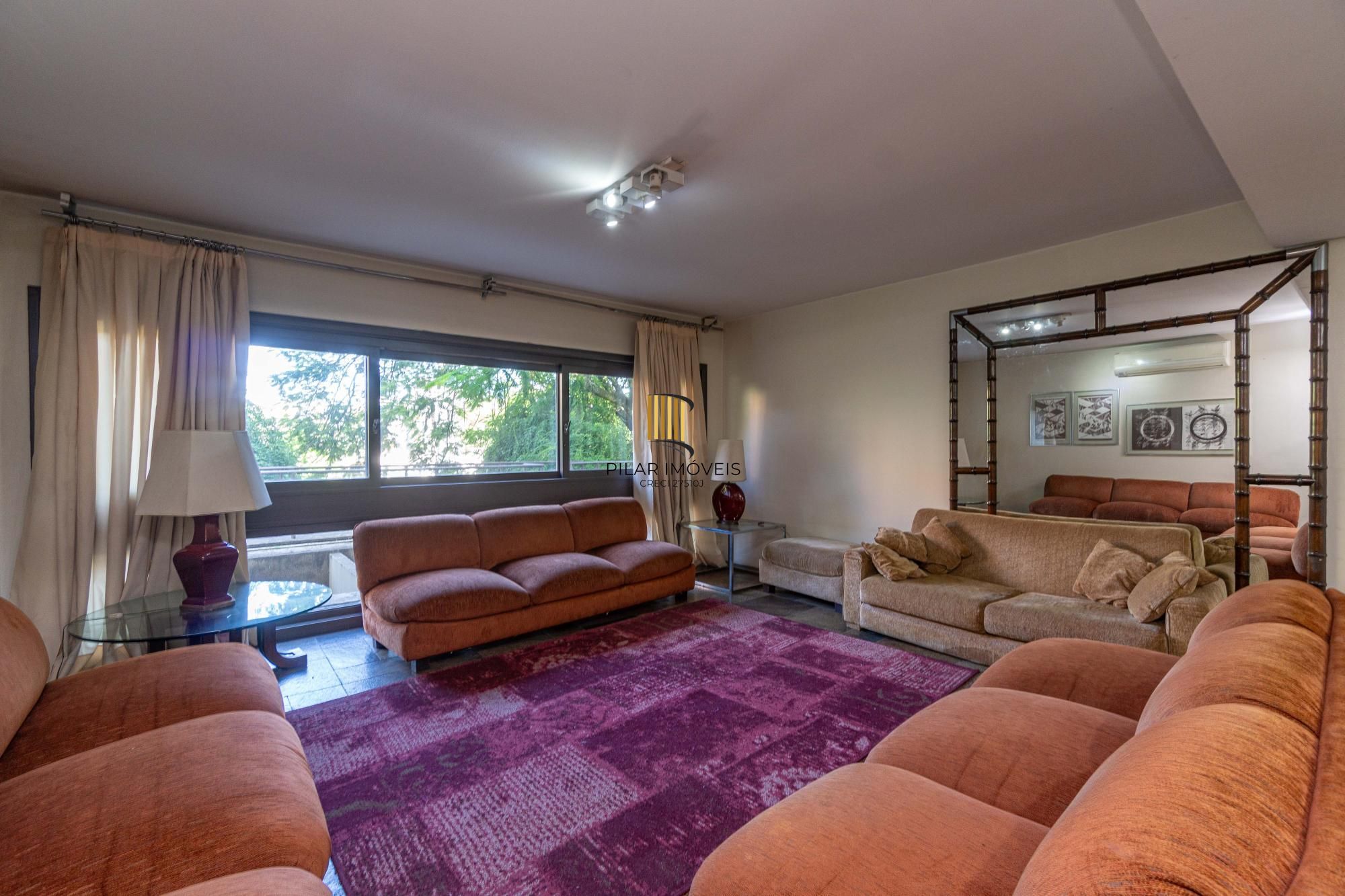 APARTAMENTO DE 3 DORMITÓRIOS, SENDO 1 SUÍTE, NO BAIRRO MONT'SERRAT EM PORTO ALEGRE/RS