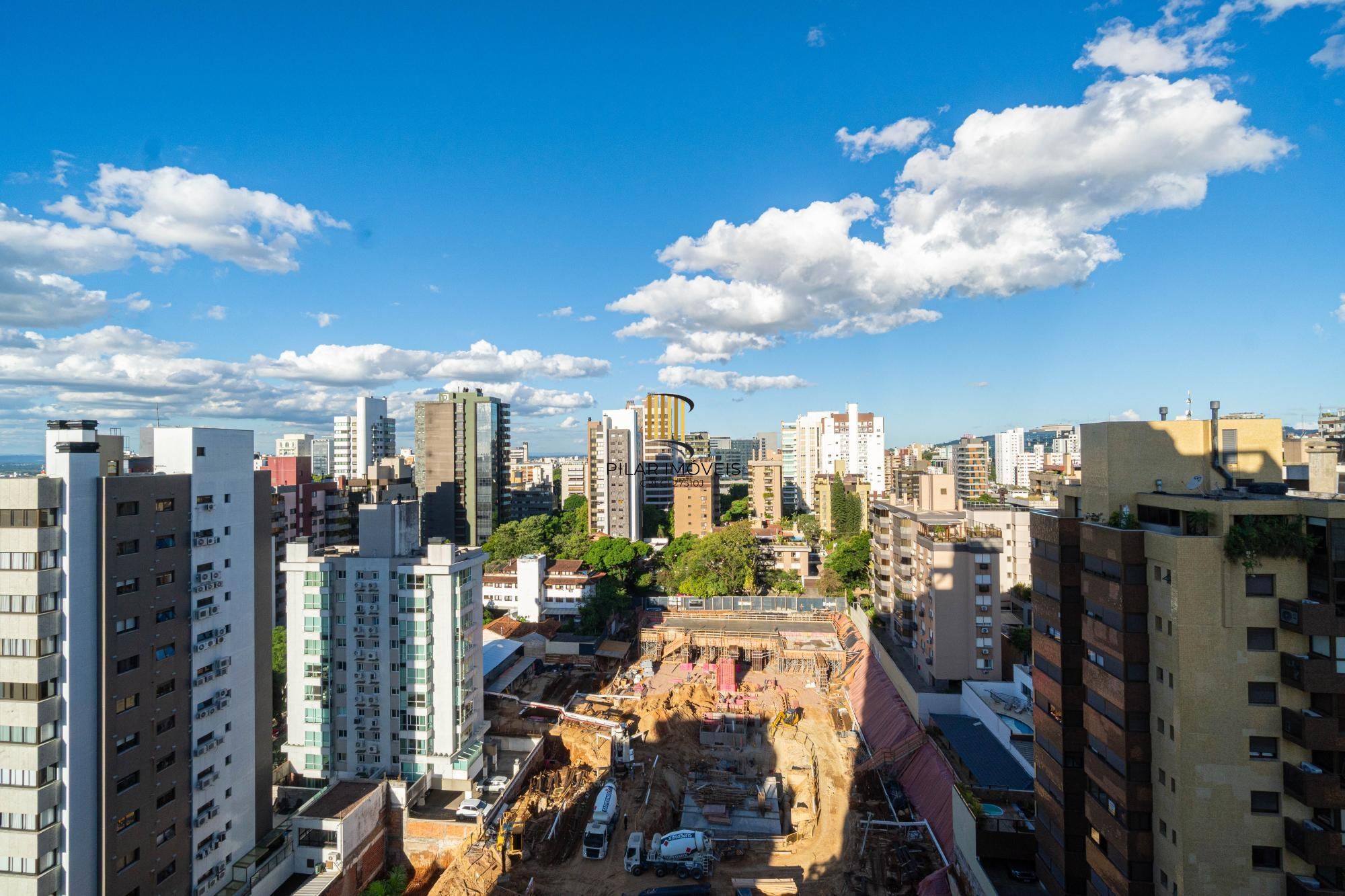 Apartamento com 3 dormitórios sendo 3 suítes no bairro Auxiliadora - POA/RS