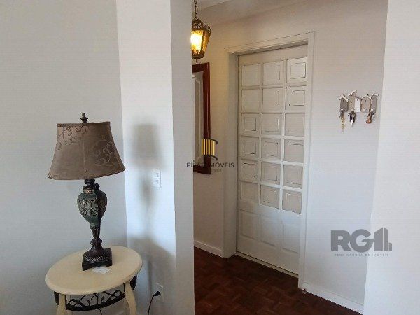 APARTAMENTO DE 3 DORMITÓRIOS, SENDO 1 SUÍTE NO BAIRRO MENINO DEUS EM PORTO ALEGRE/RS