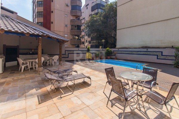 Cobertura para Venda - 351m², 2 dormitórios, sendo 1 suites, 3 vagas - Petrópolis