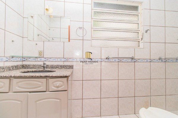 Casa para Venda - 408m², 3 dormitórios, sendo 3 suites, 4 vagas - Chácara das Pedras