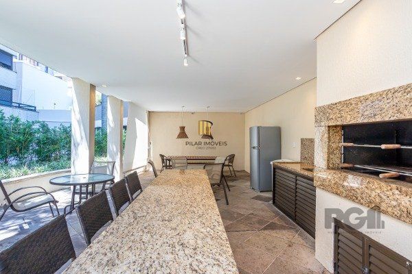 Apartamento de 3 dormitórios (sendo 3 suítes)bem localizado, no bairro Auxiliadora em Porto Alegre-RS.