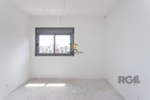 APARTAMENTO DE 03 DORMITÓRIOS SENDO 03 SUÍTES, NO BAIRRO AUXILIADORA - PORTO ALEGRE/RS