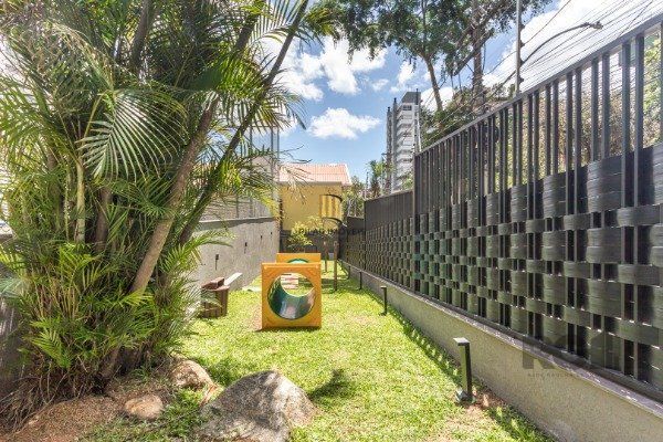 APARTAMENTO DE 02 DORMITÓRIOS SENDO 02 SUÍTES, NO BAIRRO AUXILIADORA EM PORTO ALEGRE/RS