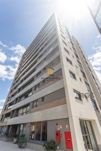 APARTAMENTO DE 02 DORMITÓRIOS SENDO 02 SUÍTES, NO BAIRRO AUXILIADORA EM PORTO ALEGRE/RS