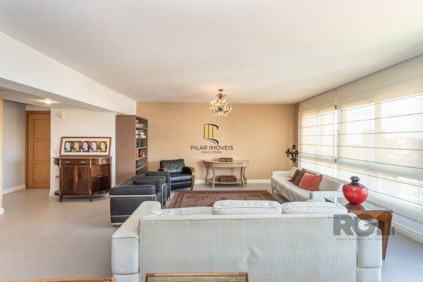 Apartamento de 3 dormitórios (sendo 3 suítes)bem localizado, no bairro Auxiliadora em Porto Alegre-RS.