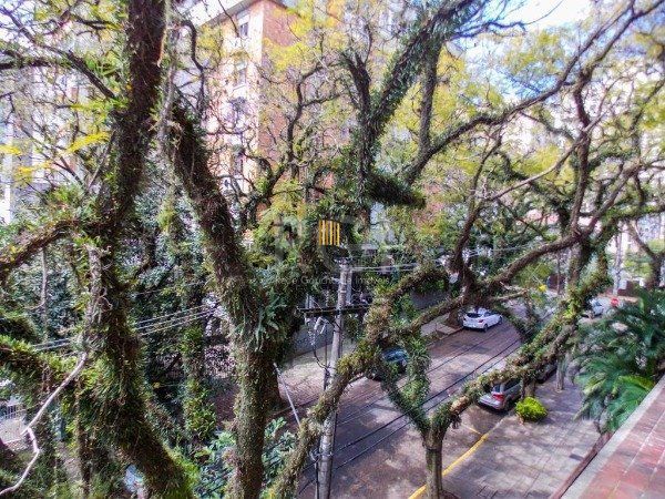 SALAS COMERCIAIS DE FRENTE, NO BAIRRO INDEPENDÊNCIA - PORTO ALEGRE-RS