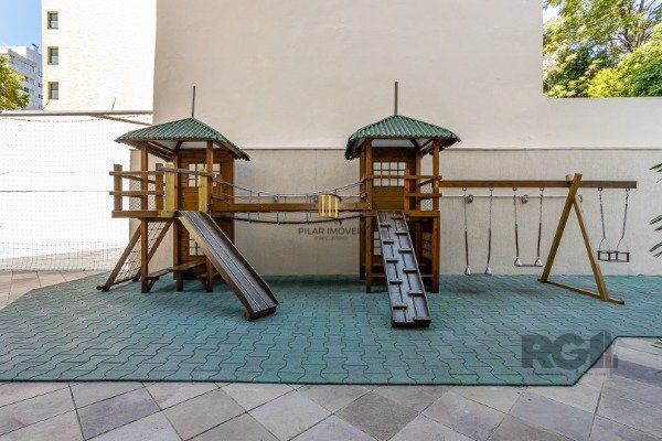 Apartamento de 3 dormitórios (sendo 3 suítes)bem localizado, no bairro Auxiliadora em Porto Alegre-RS.