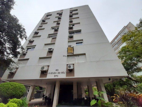 APARTAMENTO 3 DORMITÓRIOS, SENDO 1 SUÍTE MASTER, NO BAIRRO MOINHOS DE VENTO EM PORTO ALEGRE/RS