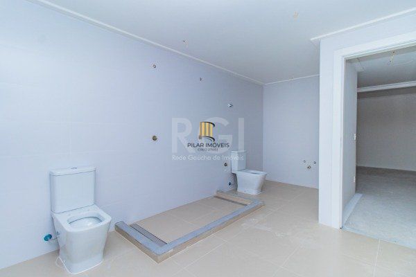 Cobertura para Venda - 617.99m², 4 dormitórios, sendo 4 suites, 5 vagas - Mont Serrat