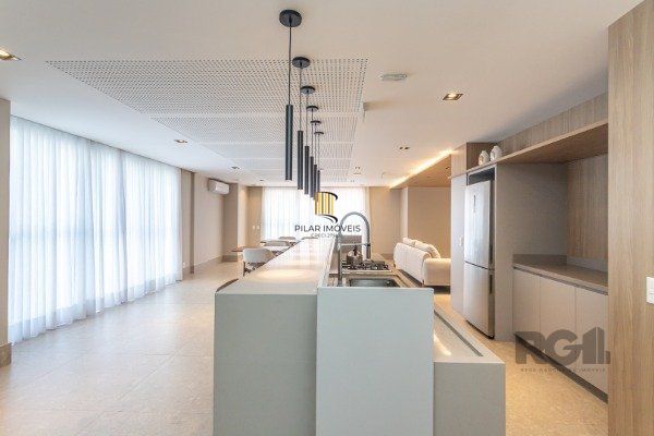APARTAMENTO DE 02 DORMITÓRIOS SENDO 02 SUÍTES, NO BAIRRO AUXILIADORA EM PORTO ALEGRE/RS