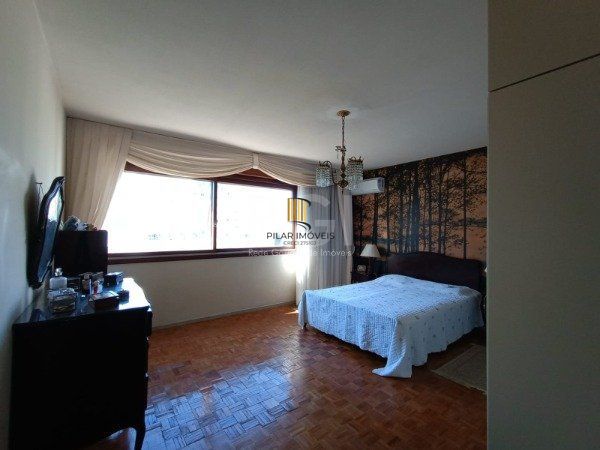 APARTAMENTO COM 3 DORMITÓRIOS E 2 VAGAS DE GARAGEM NO BAIRRO INDEPENDÊNCIA - PORTO ALEGRE/RS.