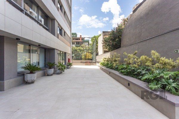 APARTAMENTO DE 02 DORMITÓRIOS SENDO 02 SUÍTES, NO BAIRRO AUXILIADORA EM PORTO ALEGRE/RS
