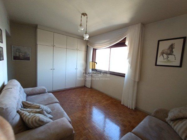 APARTAMENTO COM 3 DORMITÓRIOS E 2 VAGAS DE GARAGEM NO BAIRRO INDEPENDÊNCIA - PORTO ALEGRE/RS.