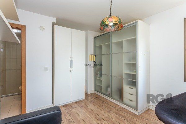 Apartamento de 3 dormitórios (sendo 3 suítes)bem localizado, no bairro Auxiliadora em Porto Alegre-RS.