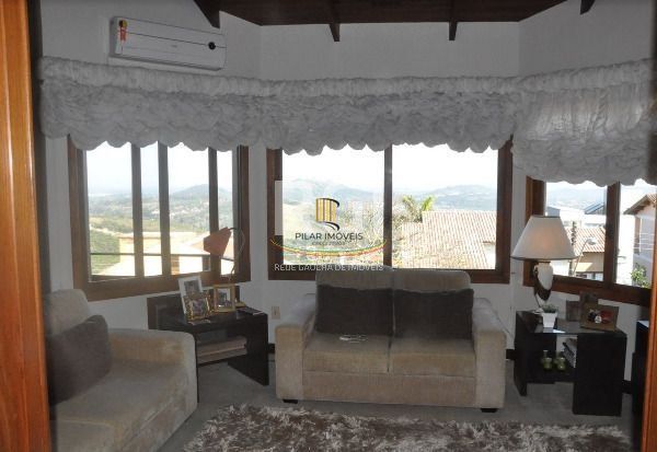 Casa para Venda - 408.74m², 5 dormitórios, sendo 2 suites, 3 vagas - São Caetano