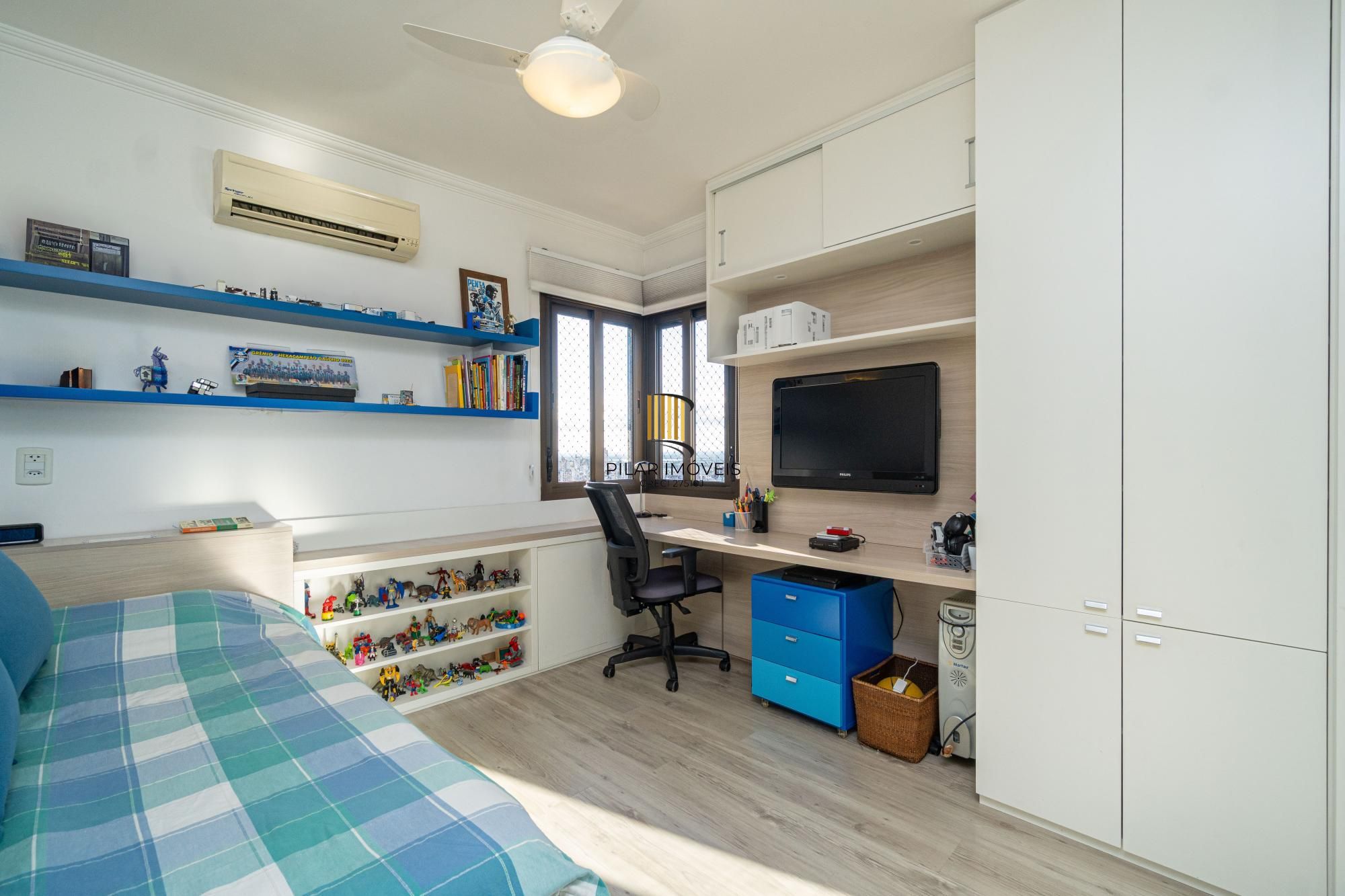 Apartamento com 3 dormitórios sendo 3 suítes no bairro Auxiliadora - POA/RS