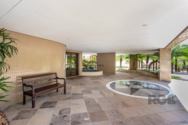 Apartamento de 3 dormitórios (sendo 3 suítes)bem localizado, no bairro Auxiliadora em Porto Alegre-RS.