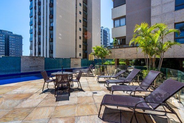 Apartamento de 3 dormitórios (sendo 3 suítes)bem localizado, no bairro Auxiliadora em Porto Alegre-RS.