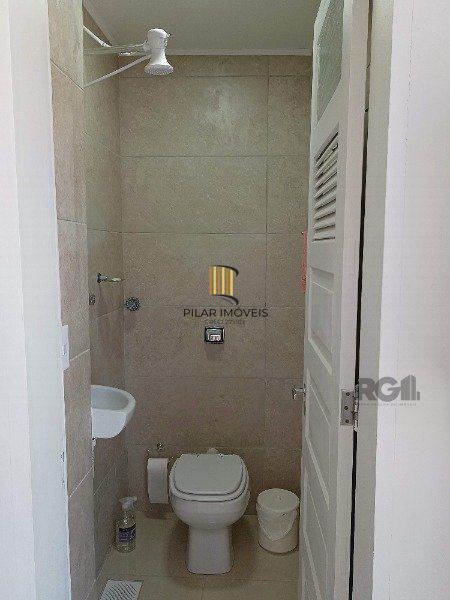APARTAMENTO DE 3 DORMITÓRIOS, SENDO 1 SUÍTE NO BAIRRO MENINO DEUS EM PORTO ALEGRE/RS