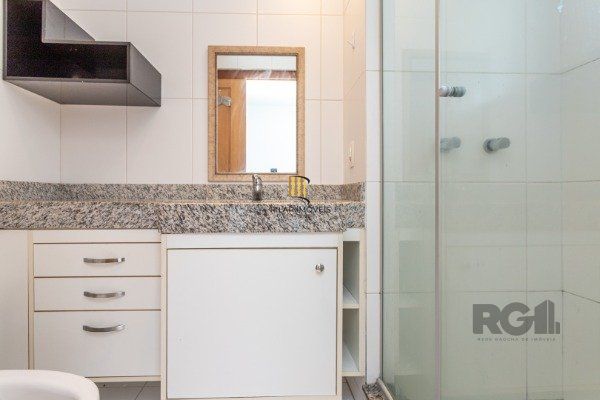 Apartamento de 3 dormitórios (sendo 3 suítes)bem localizado, no bairro Auxiliadora em Porto Alegre-RS.