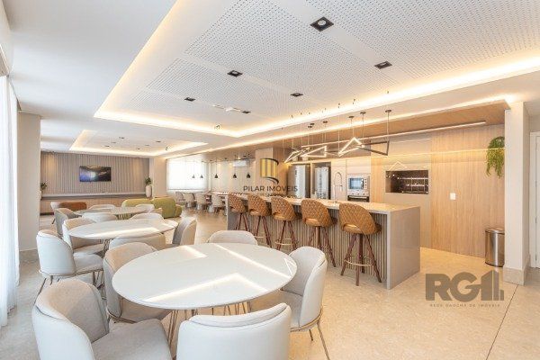 APARTAMENTO DE 02 DORMITÓRIOS SENDO 02 SUÍTES, NO BAIRRO AUXILIADORA EM PORTO ALEGRE/RS