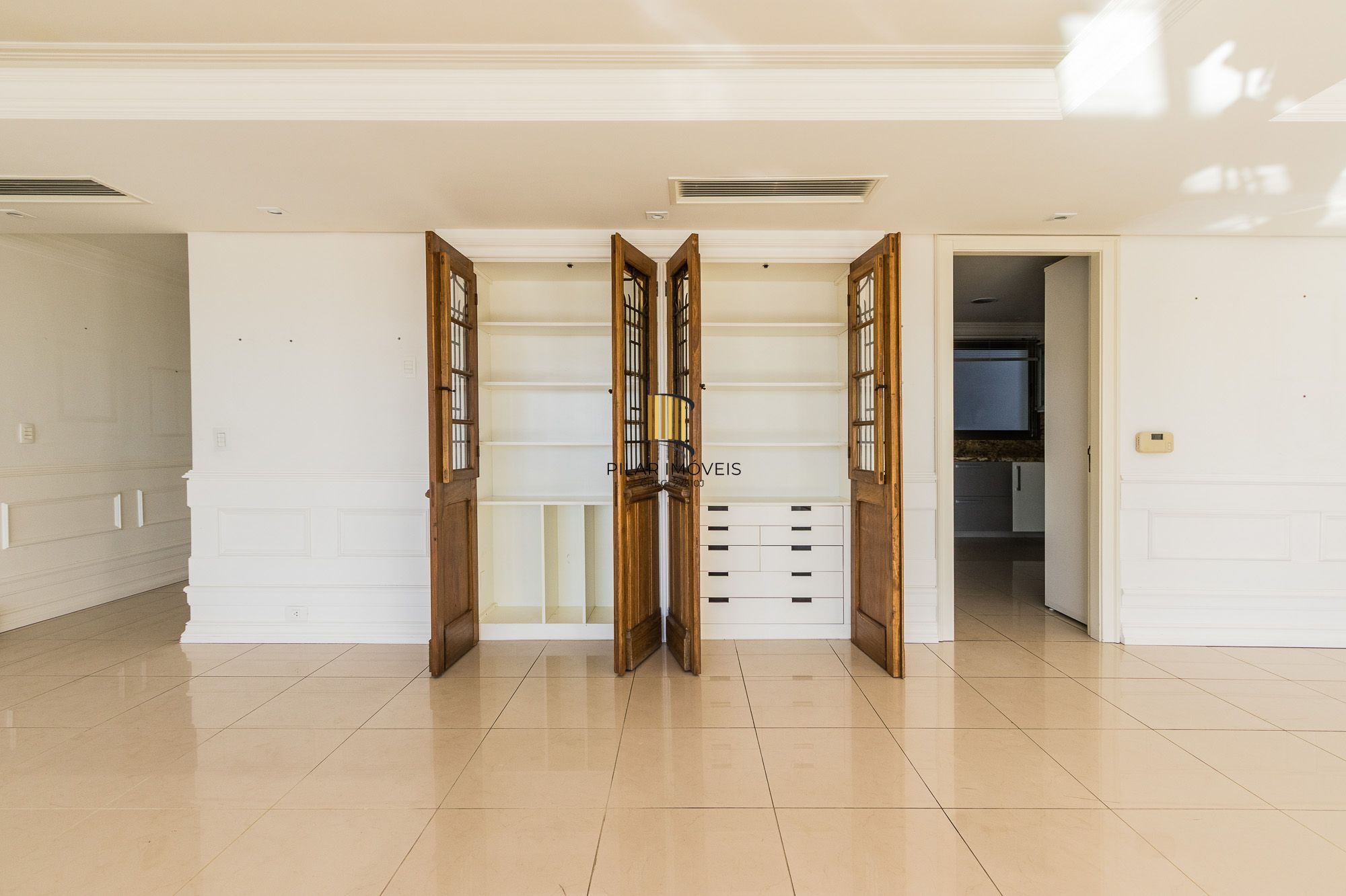 Apartamento 2 suítes grandes (original 3 dorms) à venda, Rio Branco-Porto Alegre