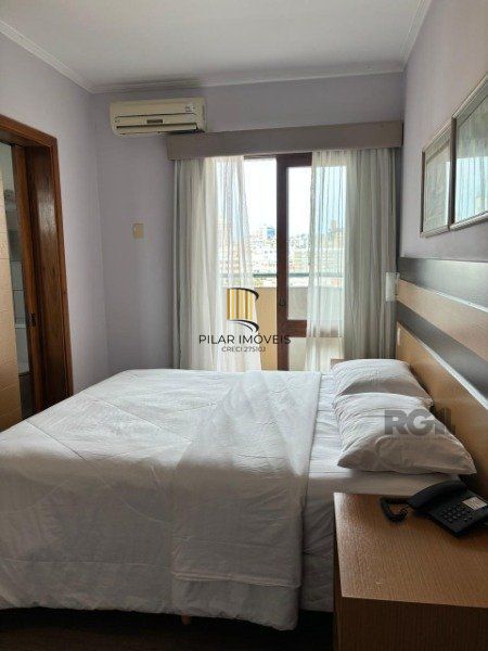 Excelente Flat com 52,96m², classificado no pool hoteleiro, no bairro Independência em Porto Alegre/RS.