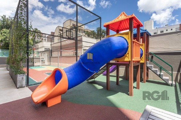 APARTAMENTO DE 02 DORMITÓRIOS SENDO 02 SUÍTES, NO BAIRRO AUXILIADORA EM PORTO ALEGRE/RS