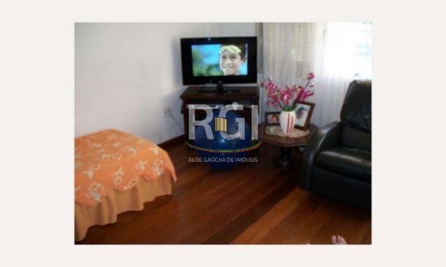 Casa para Venda - 185m², 3 dormitórios, 3 vagas - Santa Maria Goretti