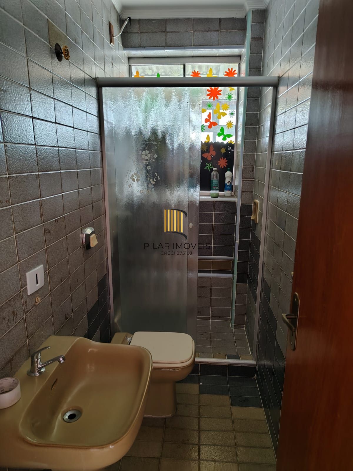 Lindo 2Dormitórios Dependência de Empregada Desocupado Sacada com Churrasqueira Privativa