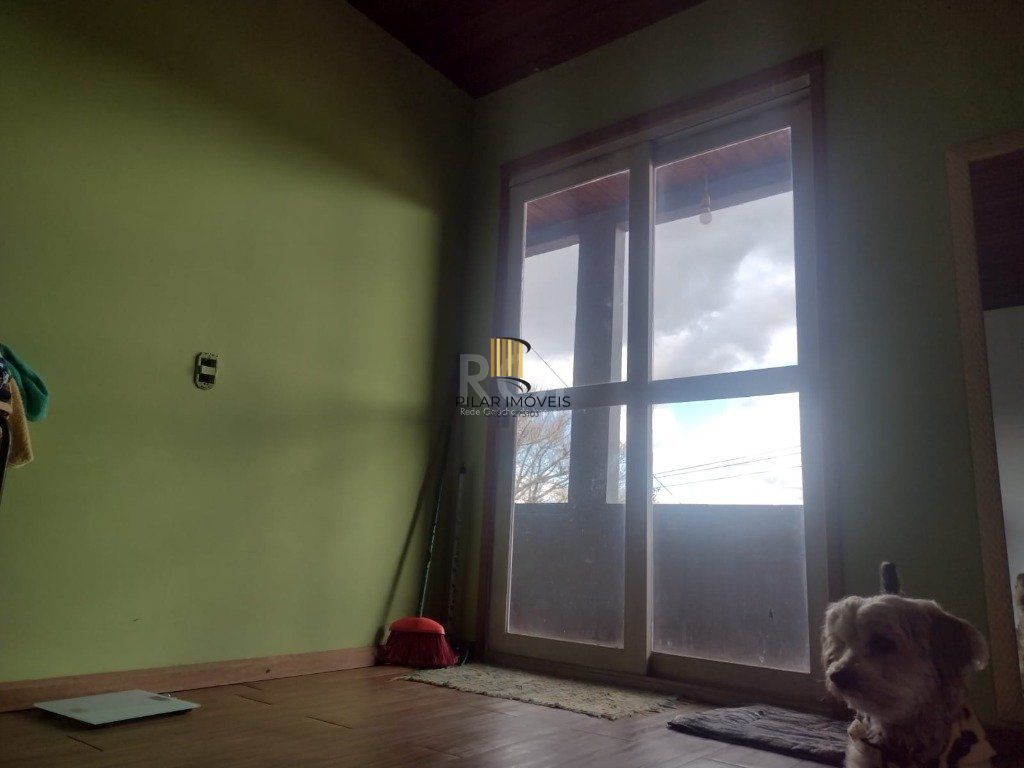 Casa para Venda - 250m², 3 dormitórios, sendo 1 suites, 2 vagas - Passo das Pedras