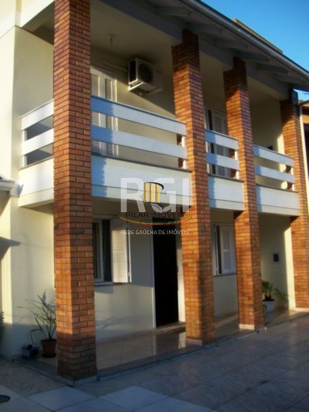 Casa para Venda - 185m², 3 dormitórios, 3 vagas - Santa Maria Goretti