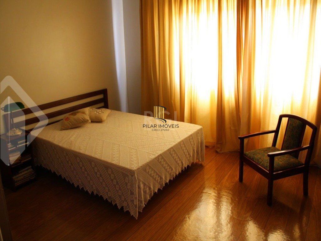 Casa para Venda - 246.24m², 5 dormitórios, sendo 1 suites, 4 vagas - Rubem Berta