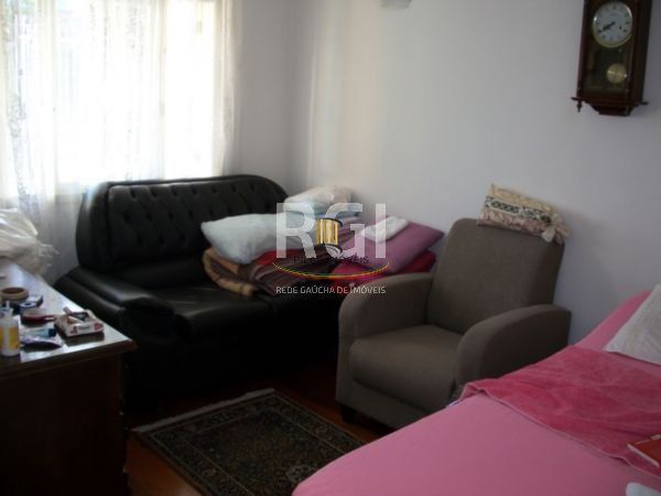 Casa para Venda - 185m², 3 dormitórios, 3 vagas - Santa Maria Goretti
