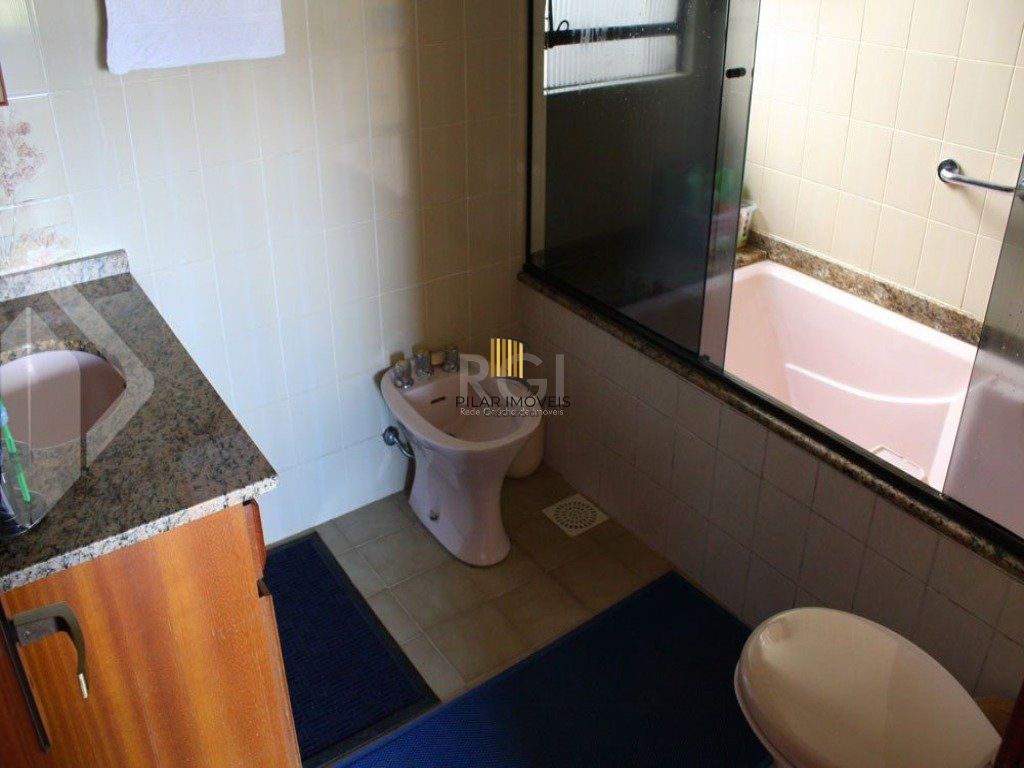 Casa para Venda - 246.24m², 5 dormitórios, sendo 1 suites, 4 vagas - Rubem Berta