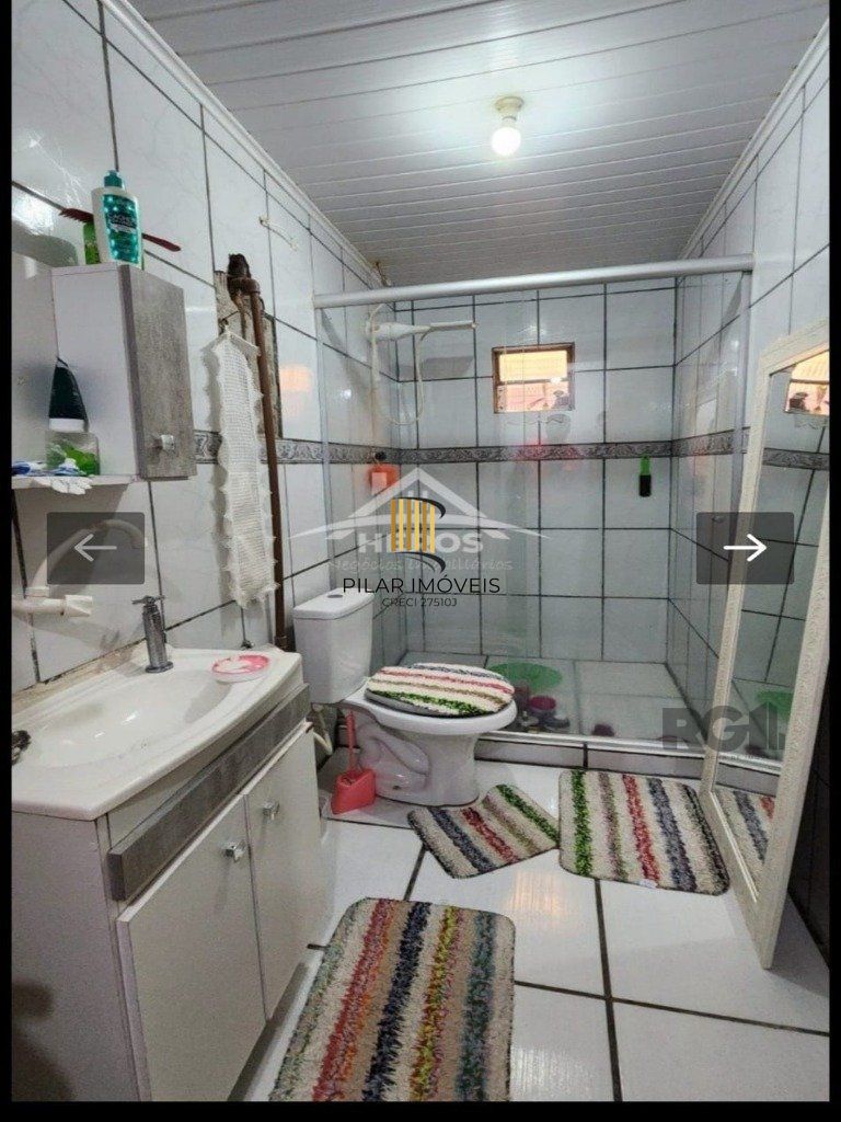 Casa 2 dormitórios no bairro Hípica