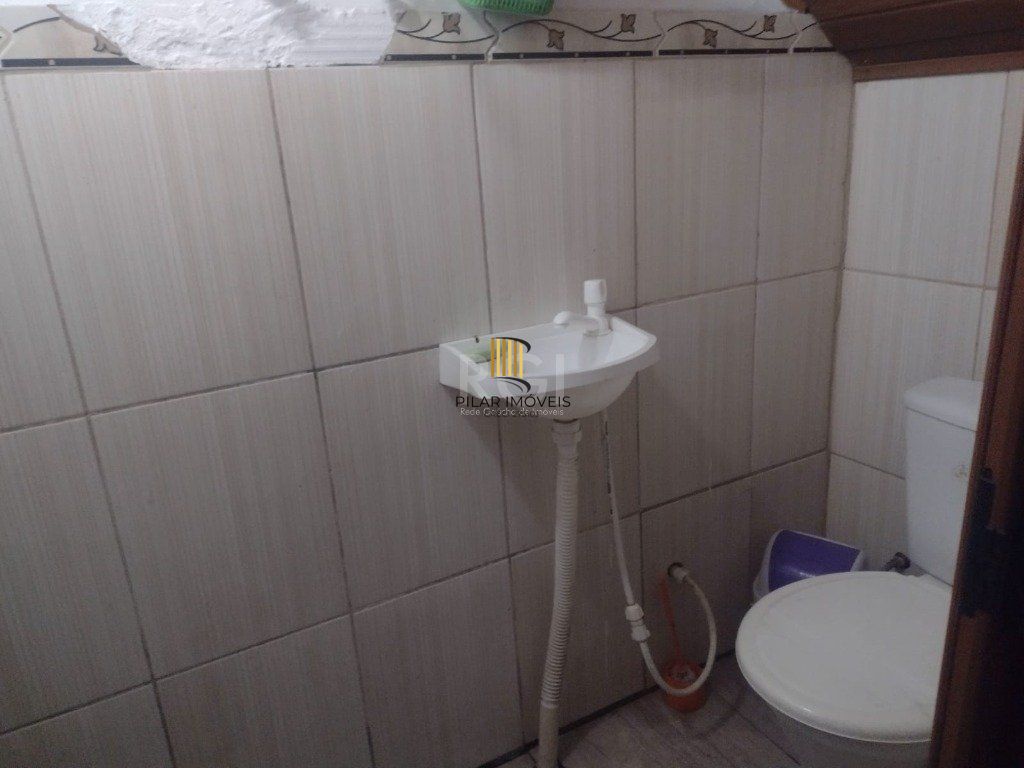 Casa para Venda - 250m², 3 dormitórios, sendo 1 suites, 2 vagas - Passo das Pedras