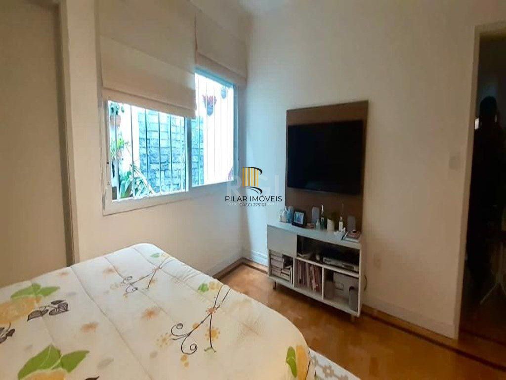 Casa 2 dormitórios no bairro Santa Maria Goretti