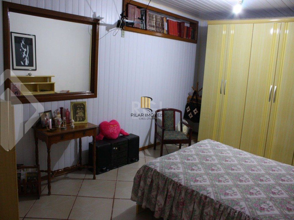 Casa para Venda - 246.24m², 5 dormitórios, sendo 1 suites, 4 vagas - Rubem Berta