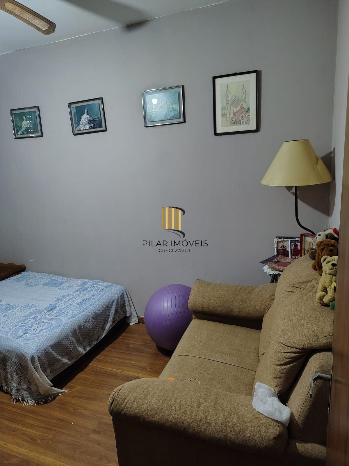 Apartamento 2 Dormitórios com estacionamento