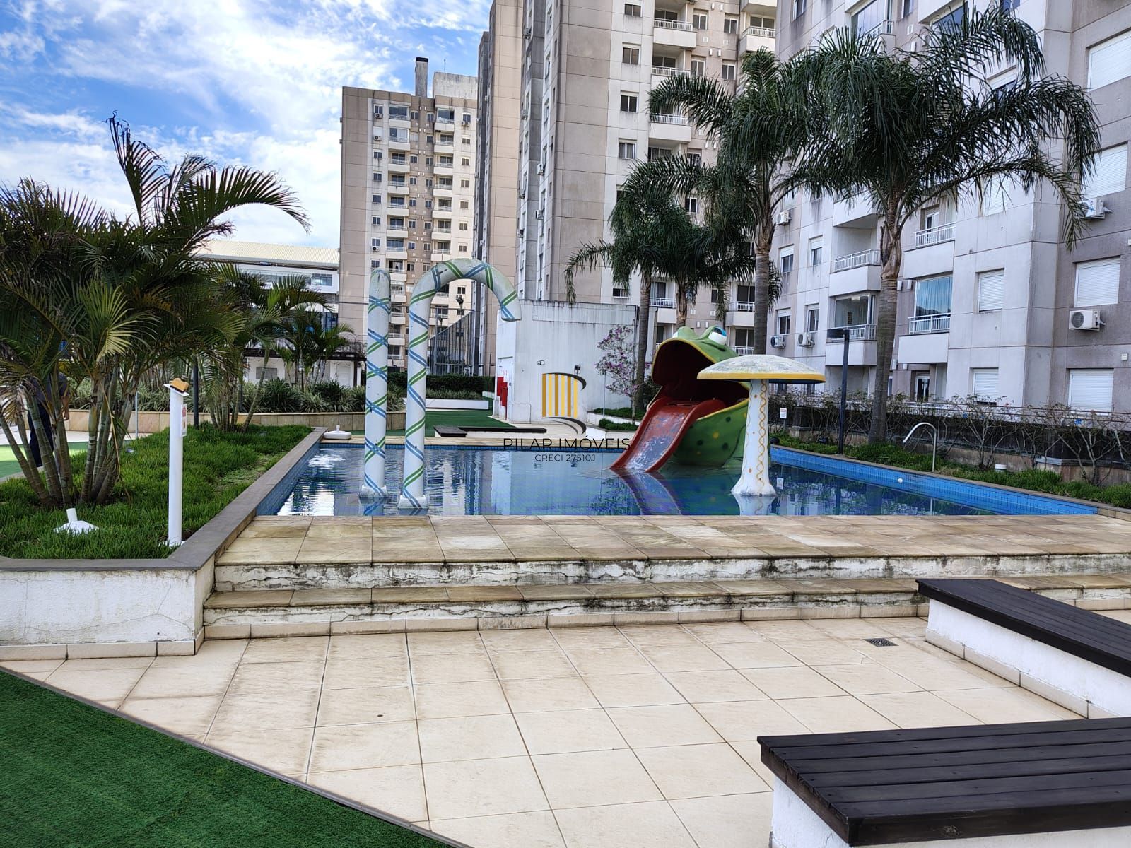 Lindo apartamento, vista panorâmica, sacada, churrasqueira, ensolarado