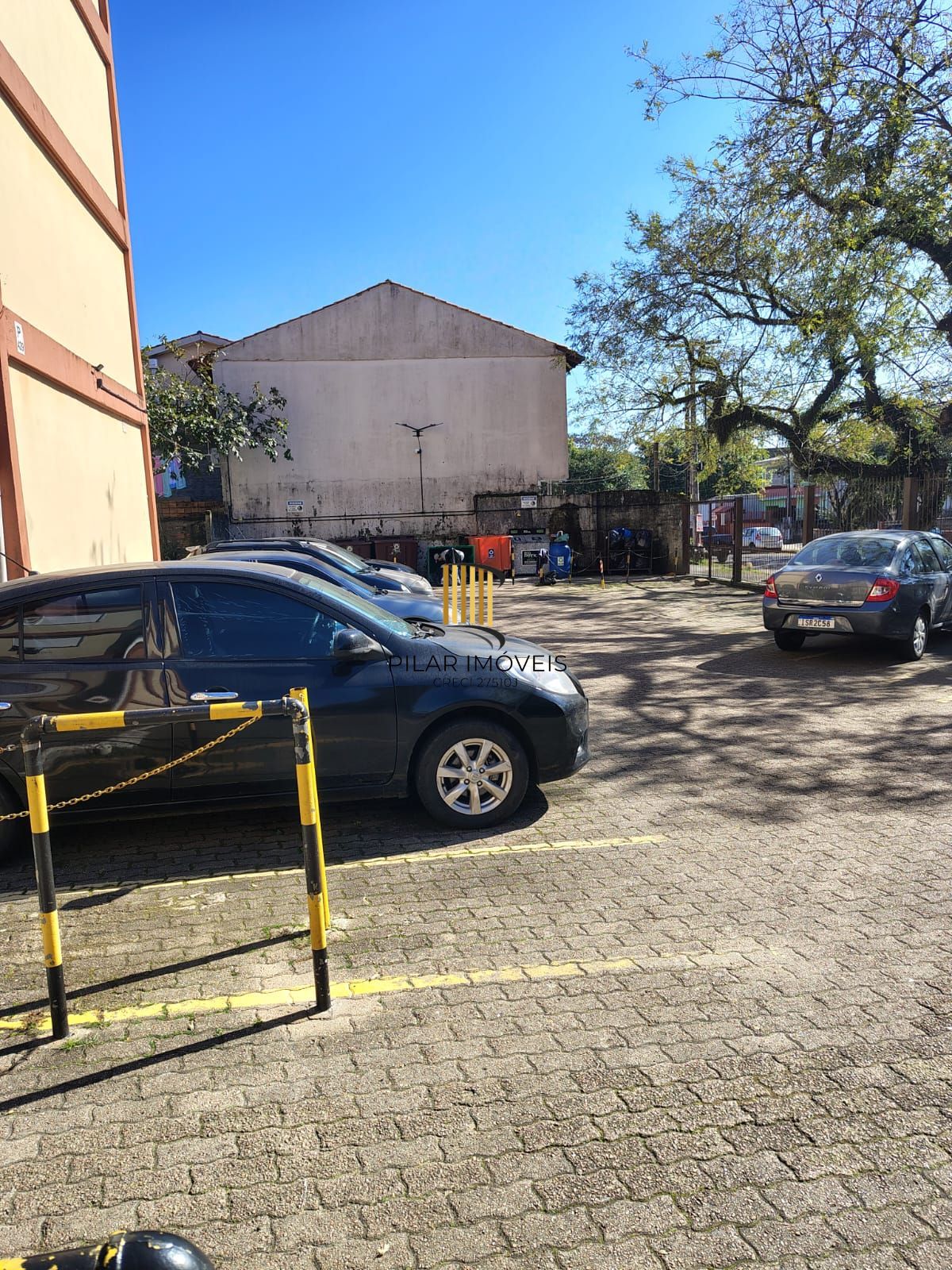 Apartamento 2 Dormitórios com estacionamento