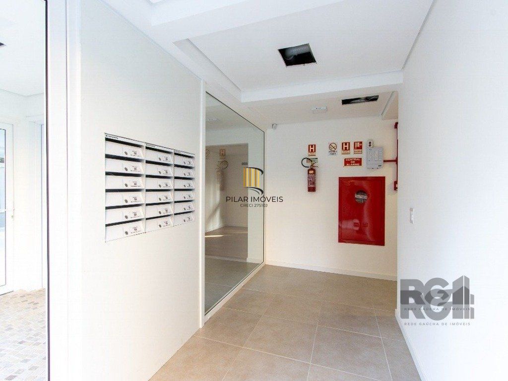 Apartamento para Venda - 102,47m², 2 dormitórios, sendo 2 suÍtes, 2 vagas - Tristeza