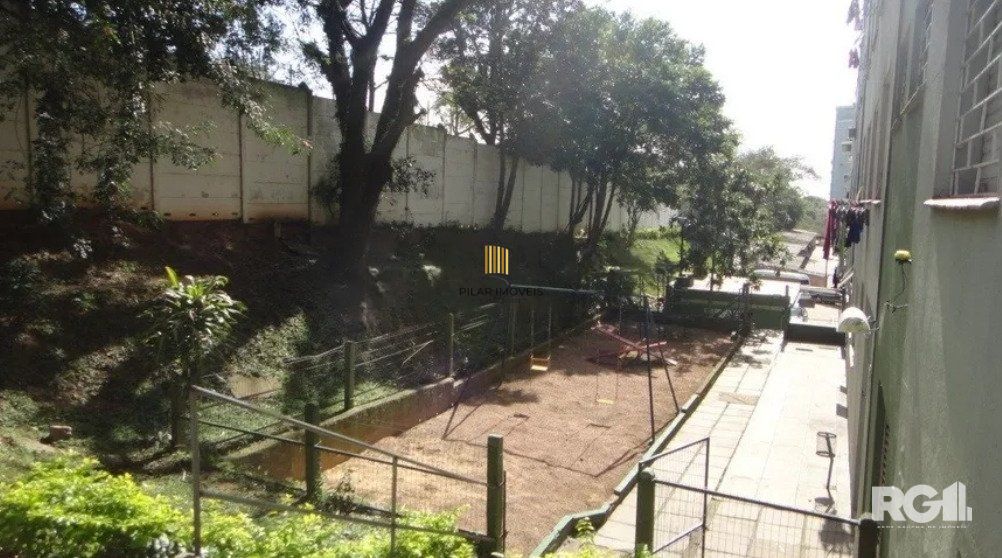 Apartamento de 1 Quarto à Venda - 46,05m² por R$ 145.000