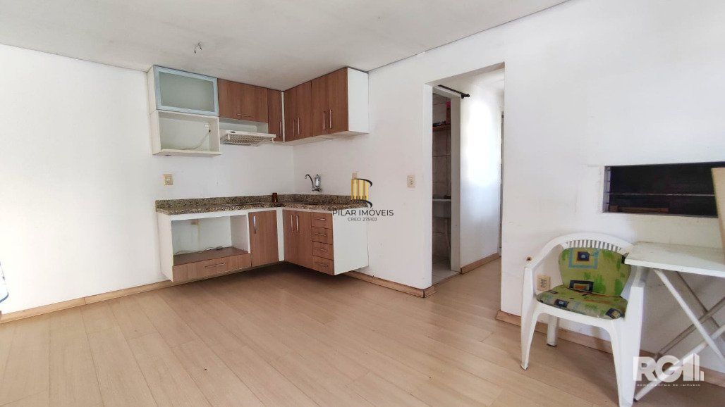 Casa com 160m², 3 dormitórios no bairro Sarandí em Porto Alegre.