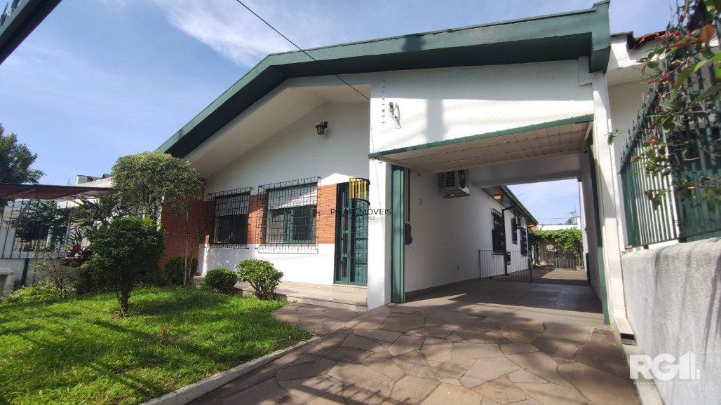 Casa Térrea à Venda na Rua Nicolau Copérnico, Bairro Sarandi - Porto Alegre - Pilar Imóveis